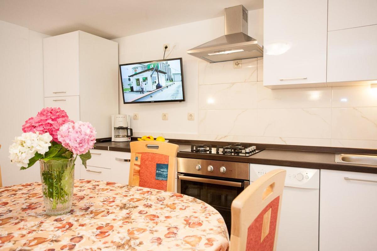 Apartments Melita Крк Экстерьер фото